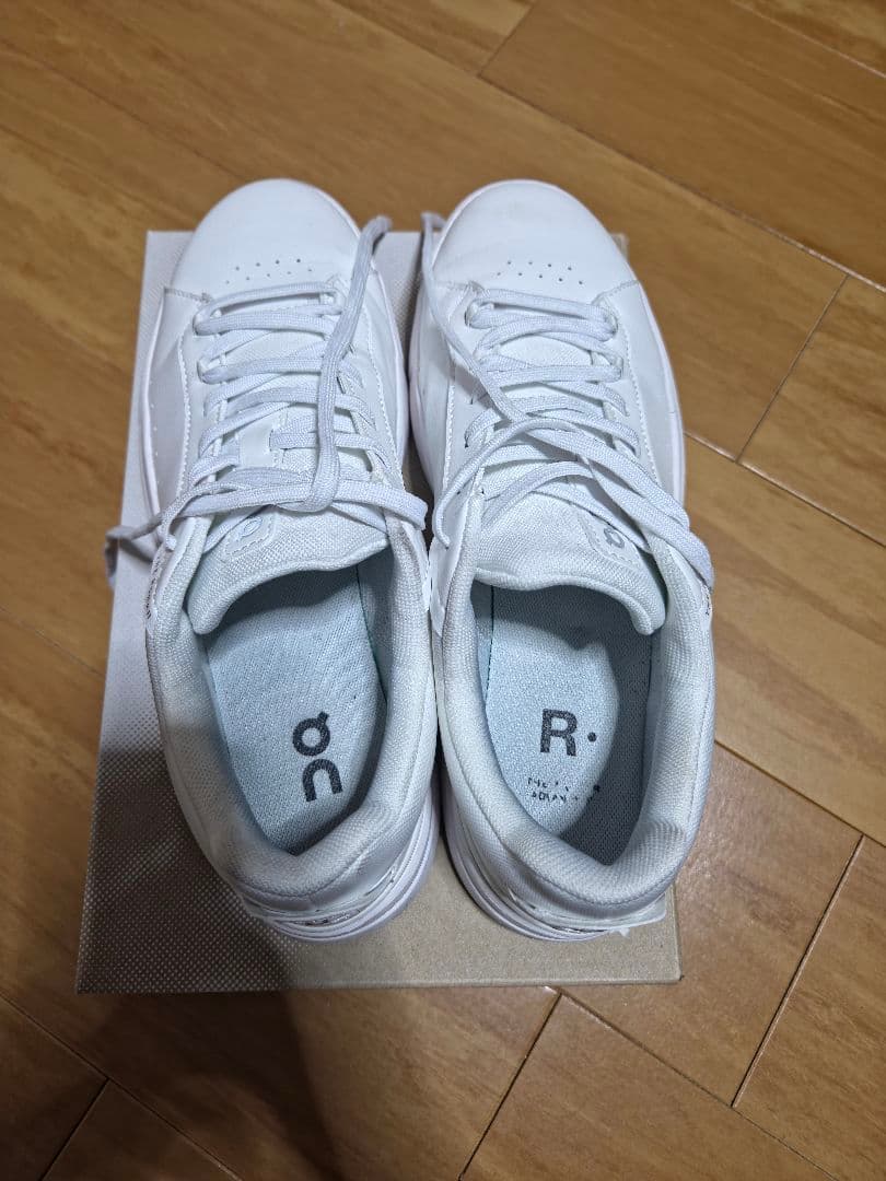 【24時間以内発送】On ロジャーアドバンテージ 27.5センチ 箱付き