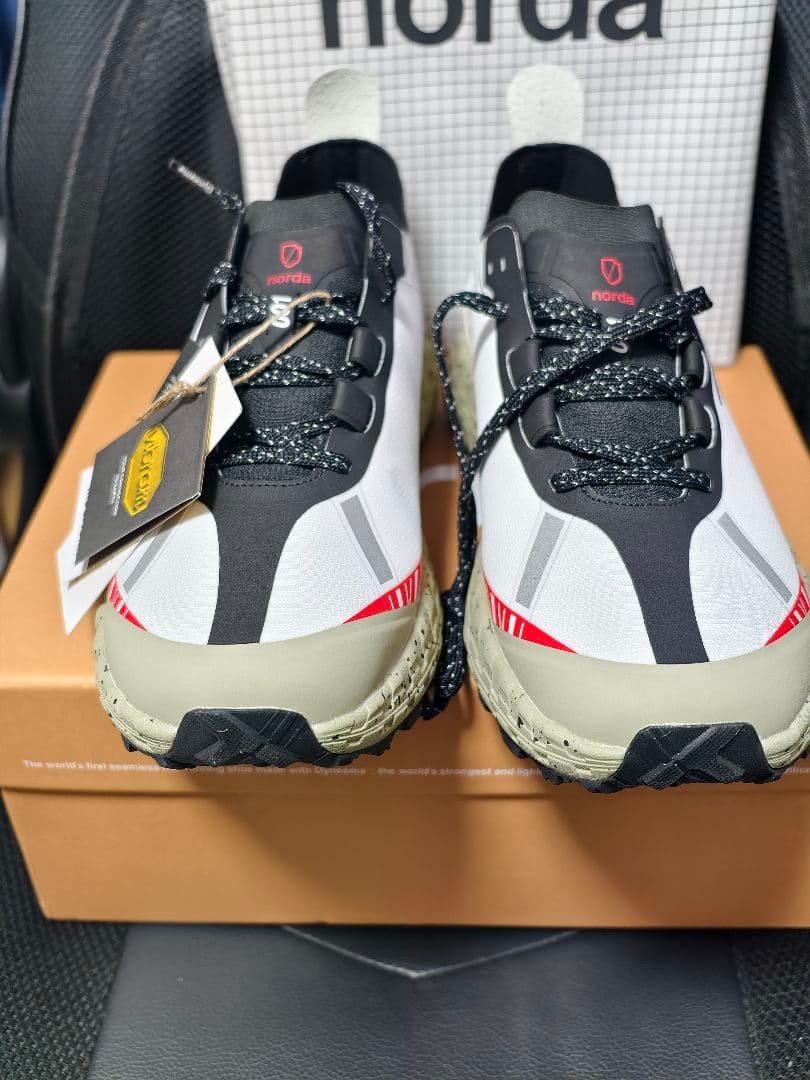 栗*ん様 norda 001 magma マグマ MEGAGRIP トレイルシュ