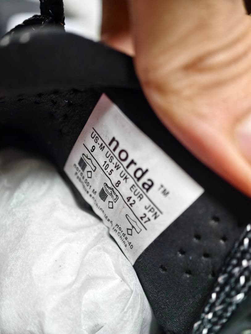 栗*ん様 norda 001 magma マグマ MEGAGRIP トレイルシュ