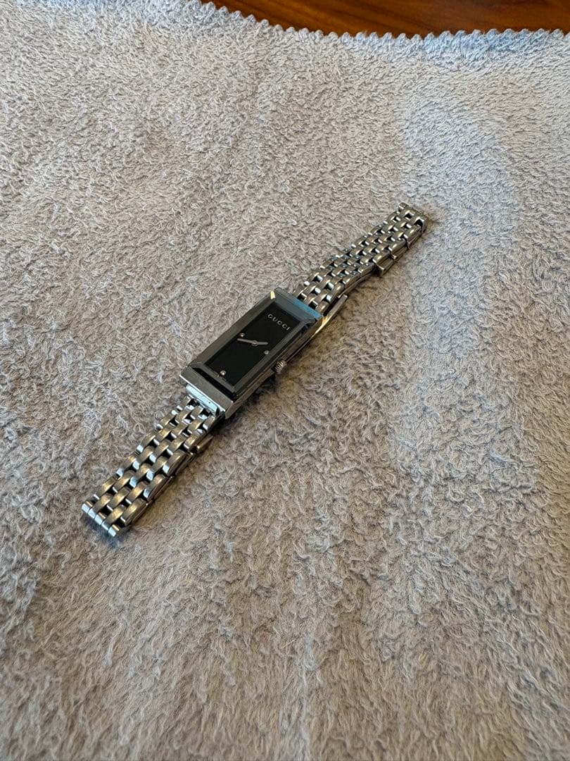 GUCCI シルバー ステンレススチール 長方形 時計