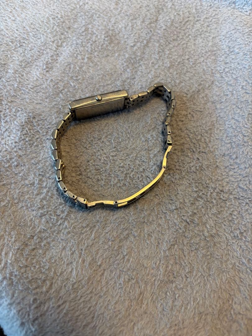 GUCCI シルバー ステンレススチール 長方形 時計