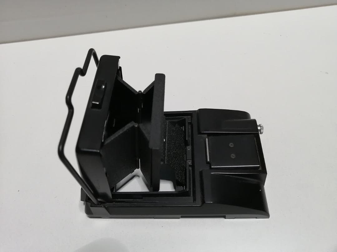 ご覧頂きありがとうございます!　マミヤ645用ウエストレベルファインダーです。