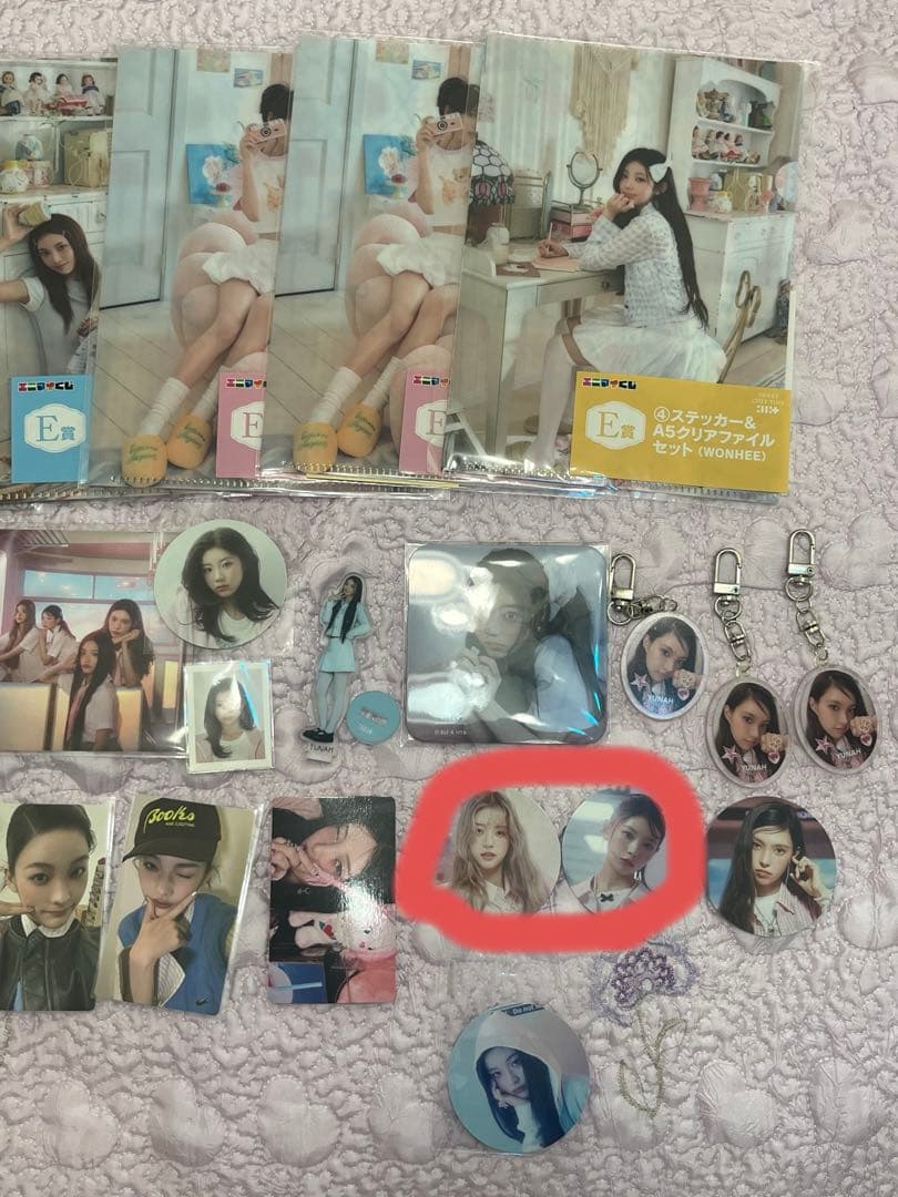 ILLIT ウォンヒ ミンジュ イロハ ユナ モカ 缶バッジ トレカ アクスタ