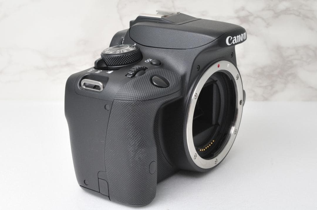 ショット数新品級 美品 Canon EOS Kiss X7⭐️スマホ転送 カメラ