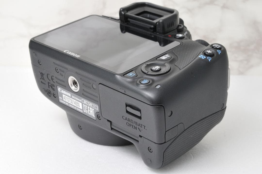 ショット数新品級 美品 Canon EOS Kiss X7⭐️スマホ転送 カメラ