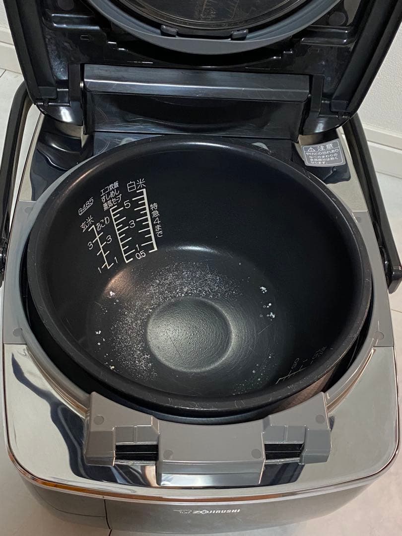 象印 圧力IH炊飯ジャー 5.5合炊き（南部鉄器 極め羽釜 ）