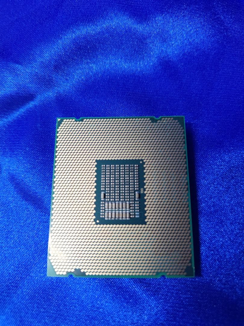 Intel Core i9-10980XE 18コア 36スレッド おまけ付