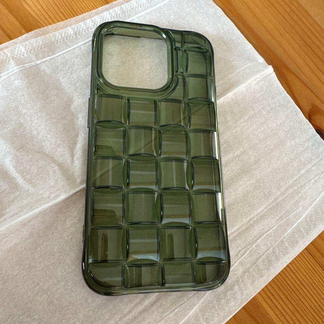 iPhone15Pro 本体　ホワイトチタニウム　美品