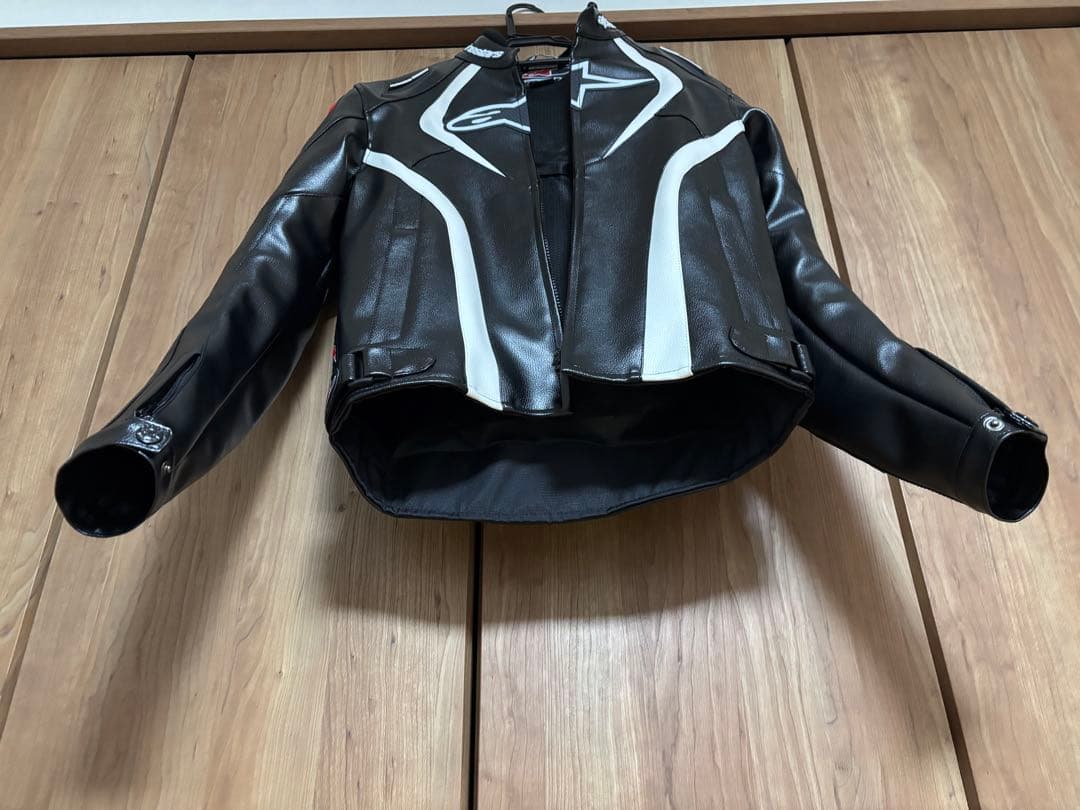 alpinestars （アルパインスターズ）puレザージャケット