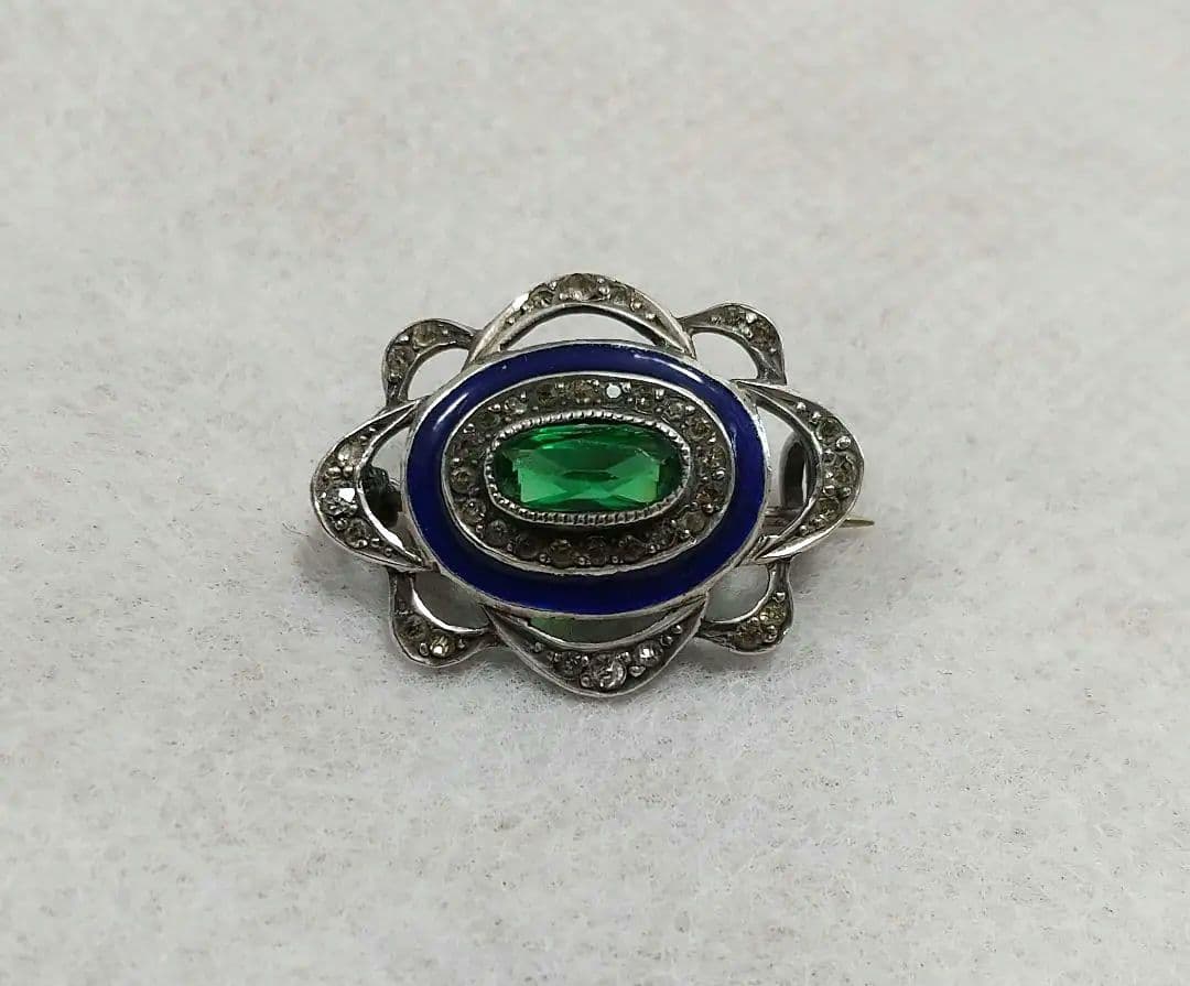 ヴィクトリアン グリーン クリア ペースト エナメル ブローチ