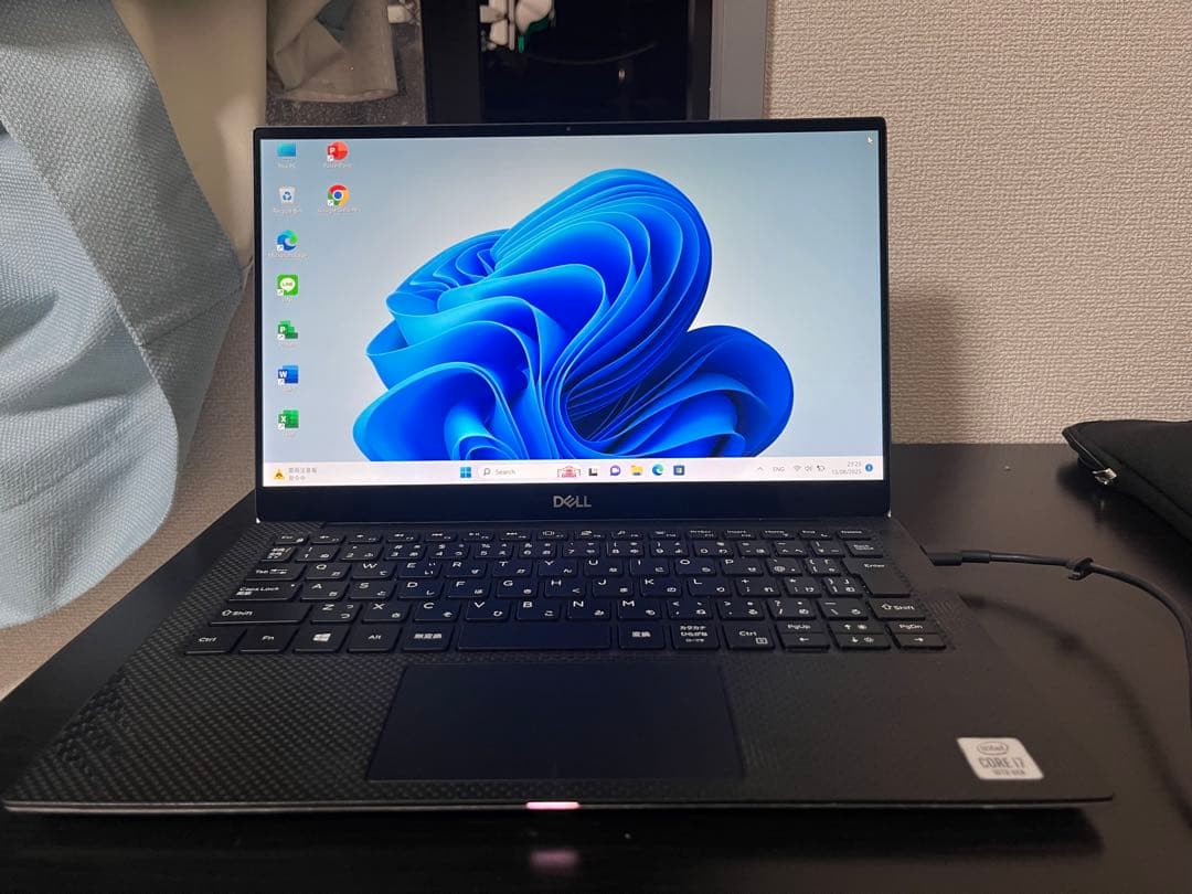 Windowsノート本体 Dell XPS 13 7390 i7-10710 16Gb 512GB 4K