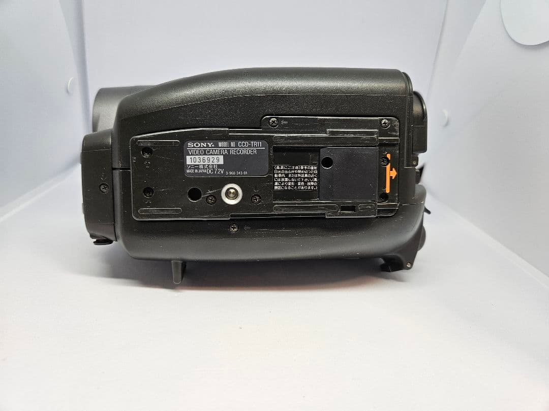 美品・動作良好 VideoHi8ソニー CCD-TR11高画質8ミリビデオカメラ