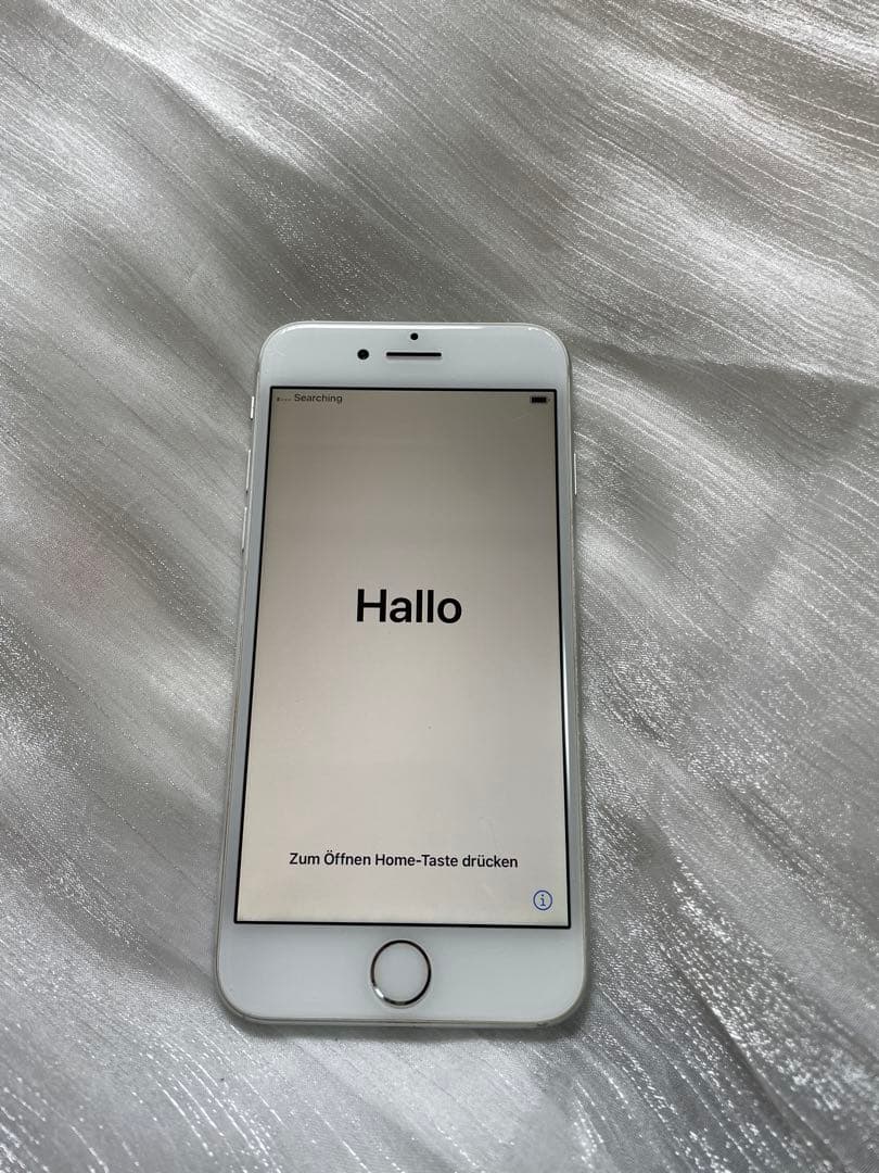 Apple iPhone 8 シルバー 本体