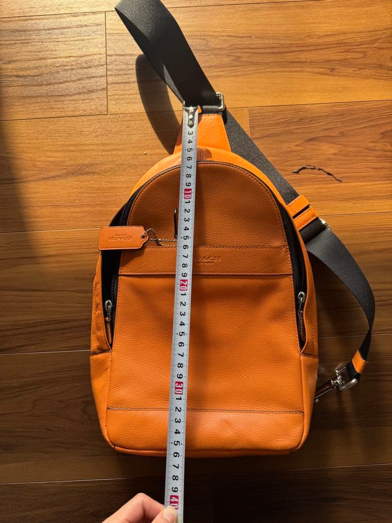 coach オレンジレザー ボディバッグ