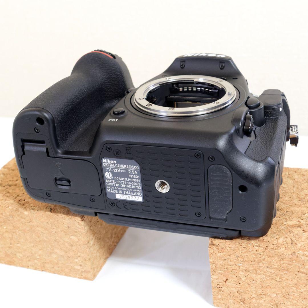 美品 ショット数少なめ D500 ニコン一眼レフ