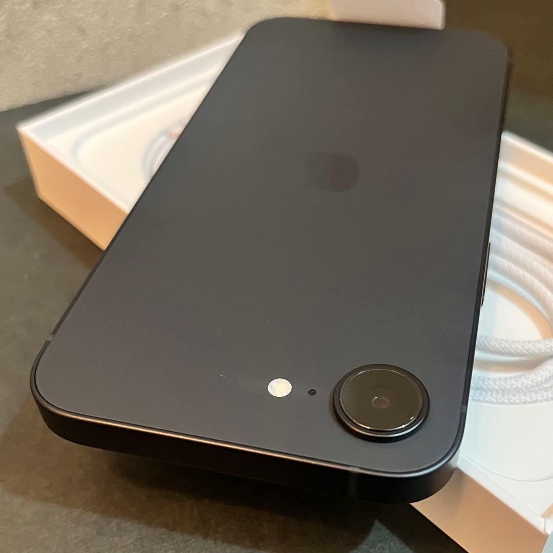 iPhone16e 本体 新品未使用 ブラック 128GB