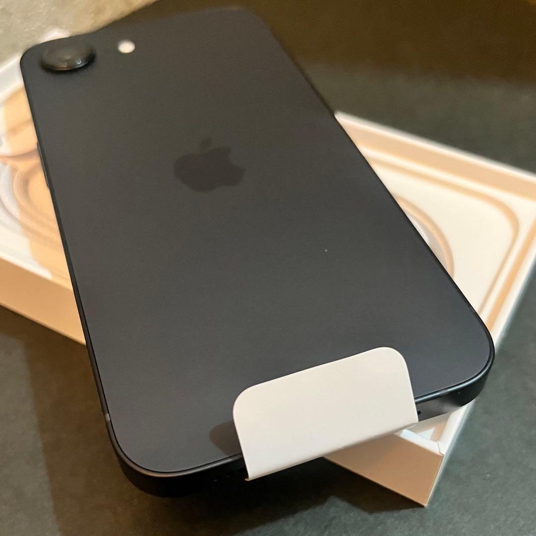 iPhone16e 本体 新品未使用 ブラック 128GB