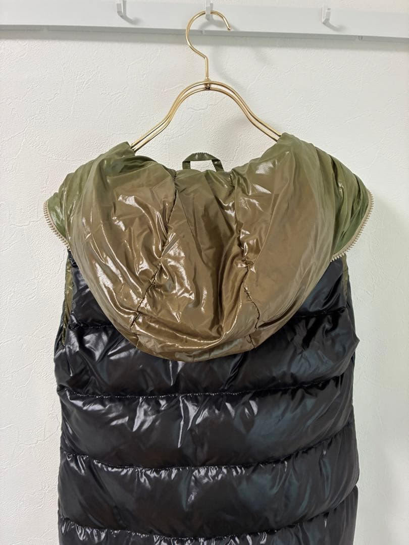 DUVETICA フード付きダウンベスト ブラック/オリーブ 38 ダブルジップ