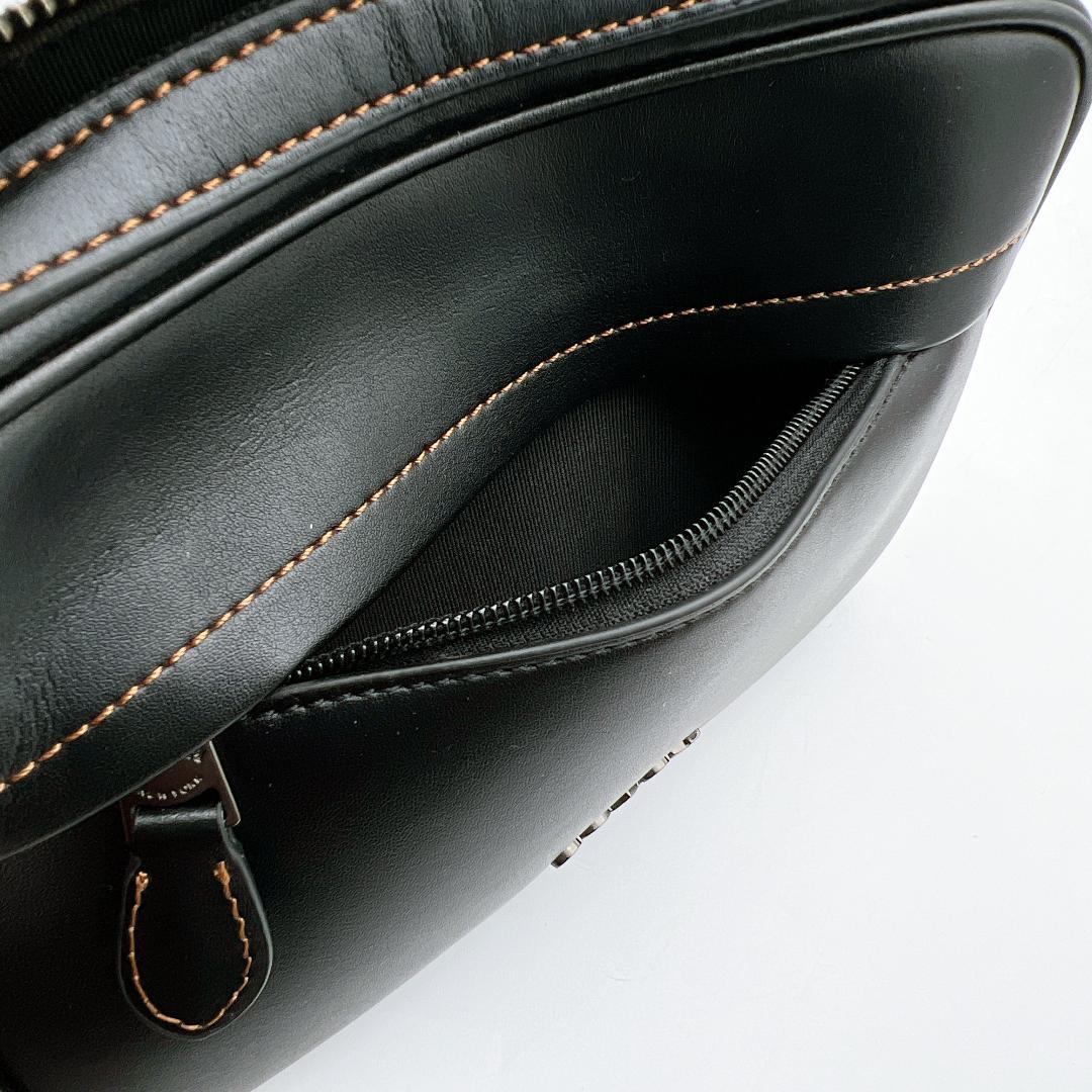 極美品 COACH グラハム クロスボディ ショルダーバッグ レザー f503