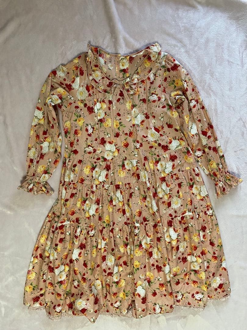 y*y様 花柄フリル襟長袖ワンピース