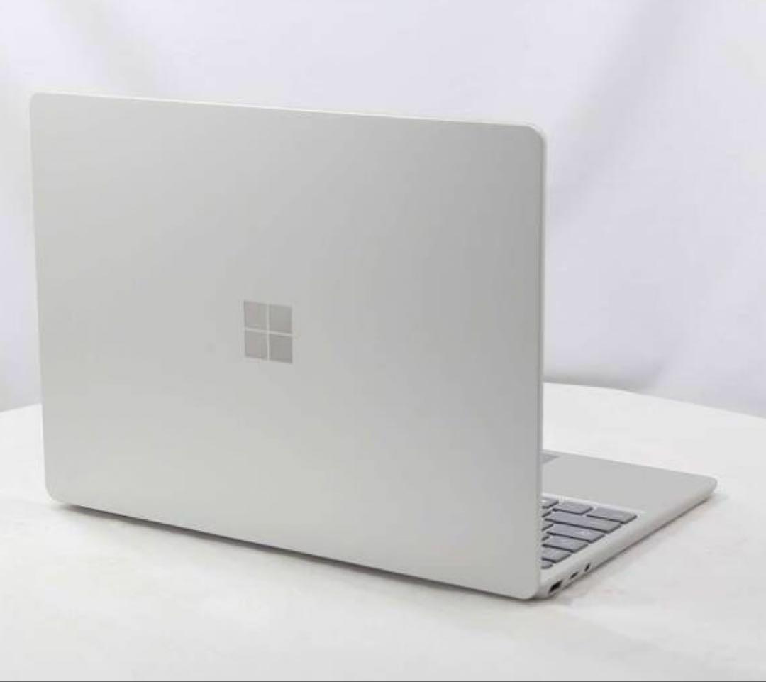 【美品】Surface Laptop Go 3 XJB-00004
