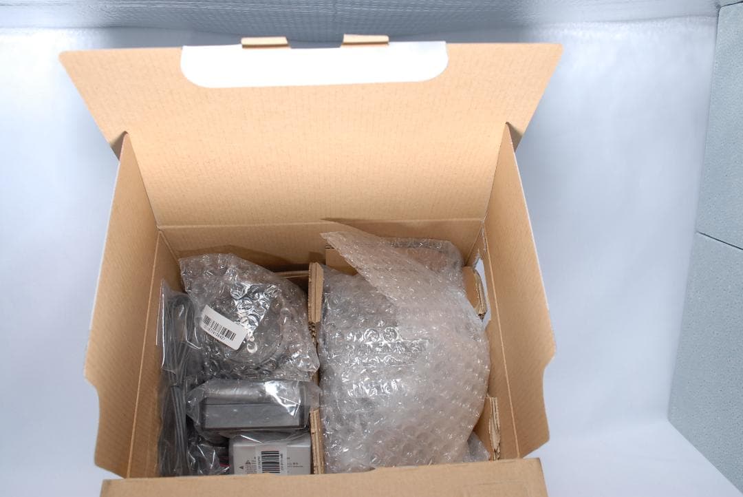 Canon Kiss X4☆入門機に最適☆一眼レフカメラ☆外箱付き