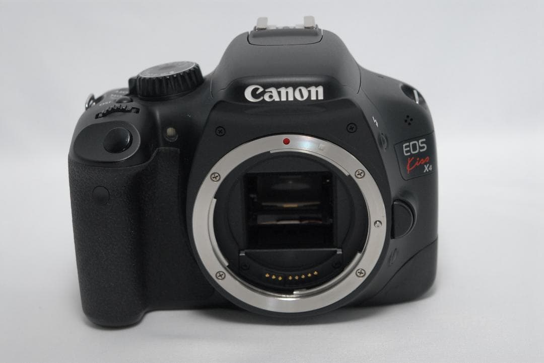 Canon Kiss X4☆入門機に最適☆一眼レフカメラ☆外箱付き