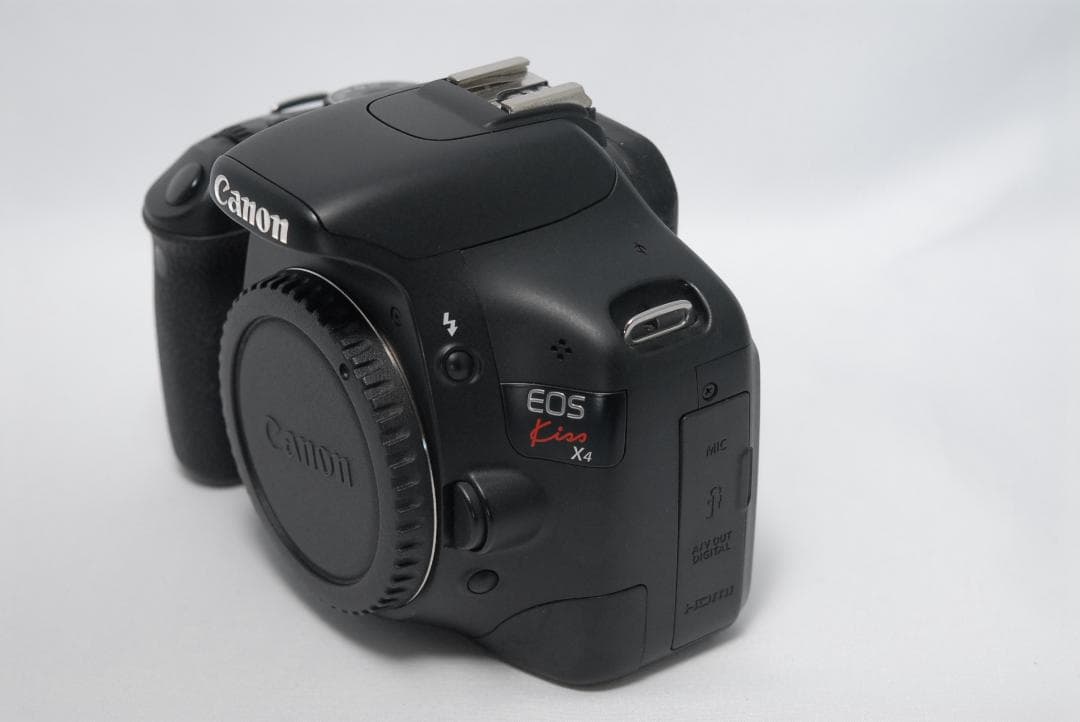 Canon Kiss X4☆入門機に最適☆一眼レフカメラ☆外箱付き