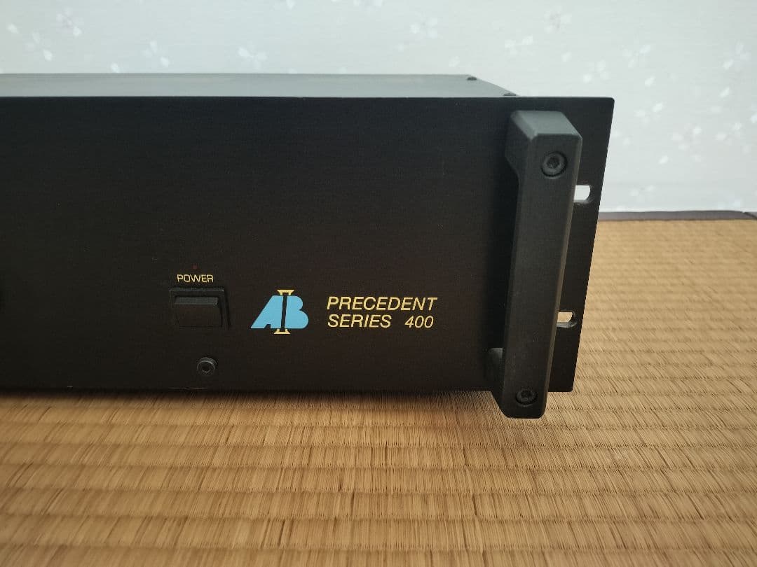 AB INTERNATIONAL パワーアンプ