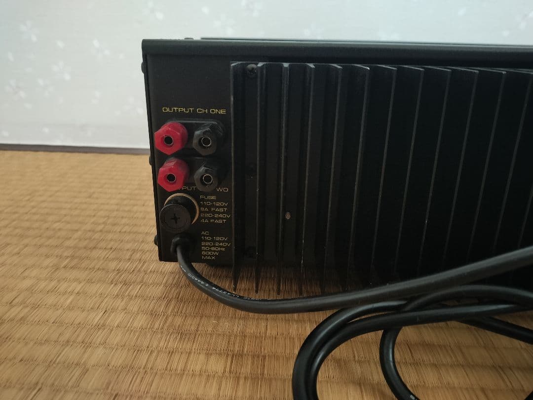 AB INTERNATIONAL パワーアンプ