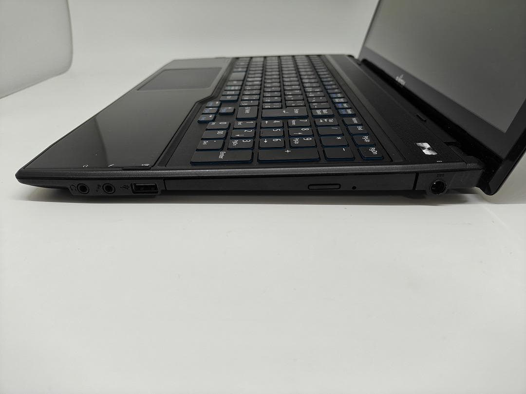 【FUJITSU】爆速 Core i7/新品SSD128GB 8GB D12