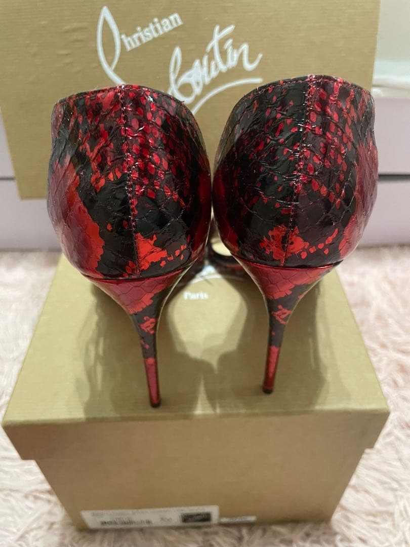靴 Christian Louboutin