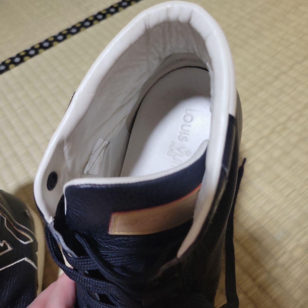 中古 LOUIS VUITTON スニーカー ハイカット LVロゴ