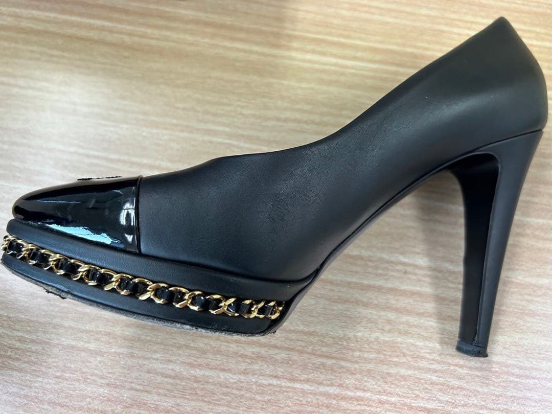 CHANEL ブラックレザーパンプス　最終値下げ