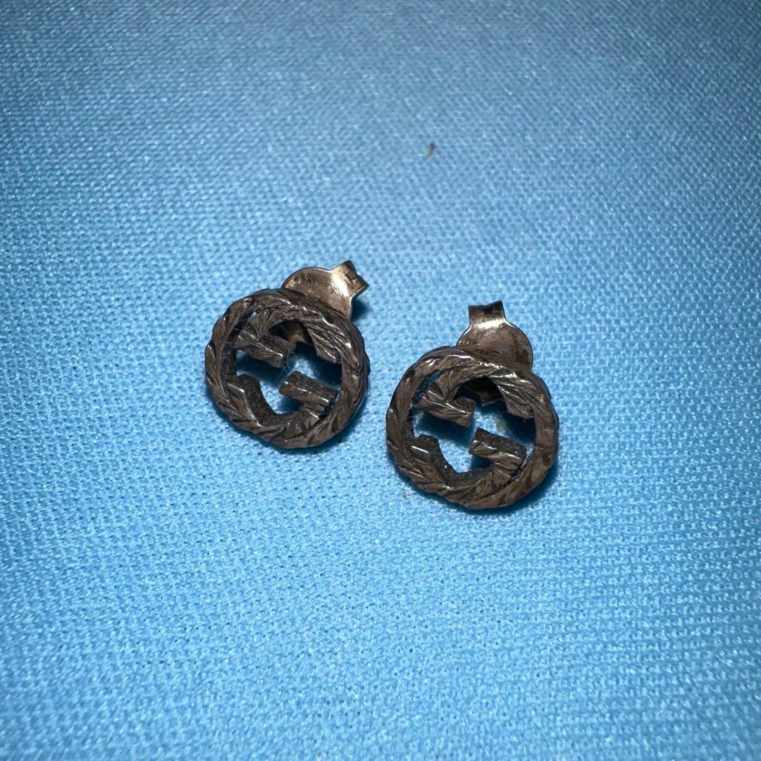 GUCCI　グッチ　ピアス　インターロッキング　GGロゴ