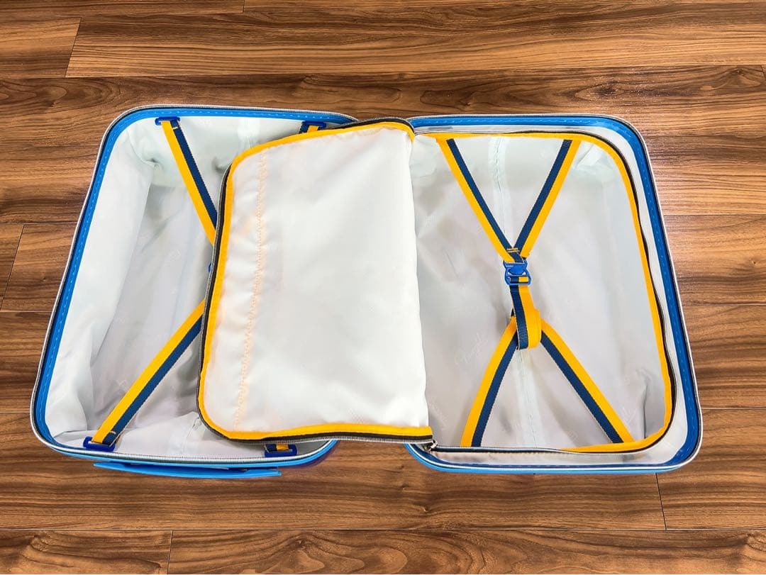 【ミク様】イノベーター キャリーケース【38L】機内持ち込み可