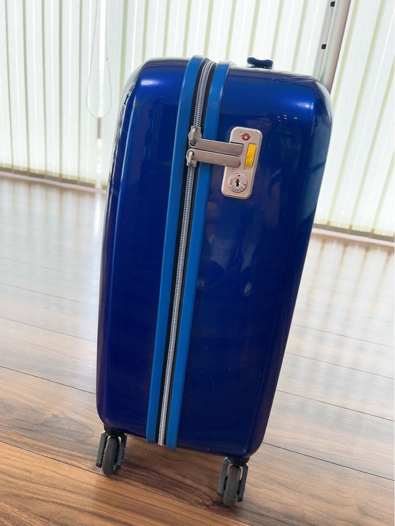 【ミク様】イノベーター キャリーケース【38L】機内持ち込み可