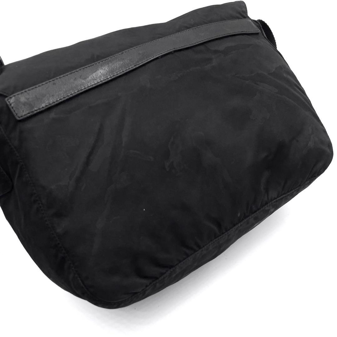 プラダ 三角ロゴ ショルダーバッグ メッセンジャーバッグ 白タグ ブラック