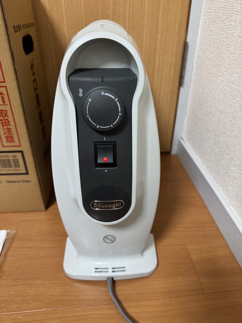 DeLonghi デロンギ　オイルヒーター　ミニ　RHJ01A0505-DW