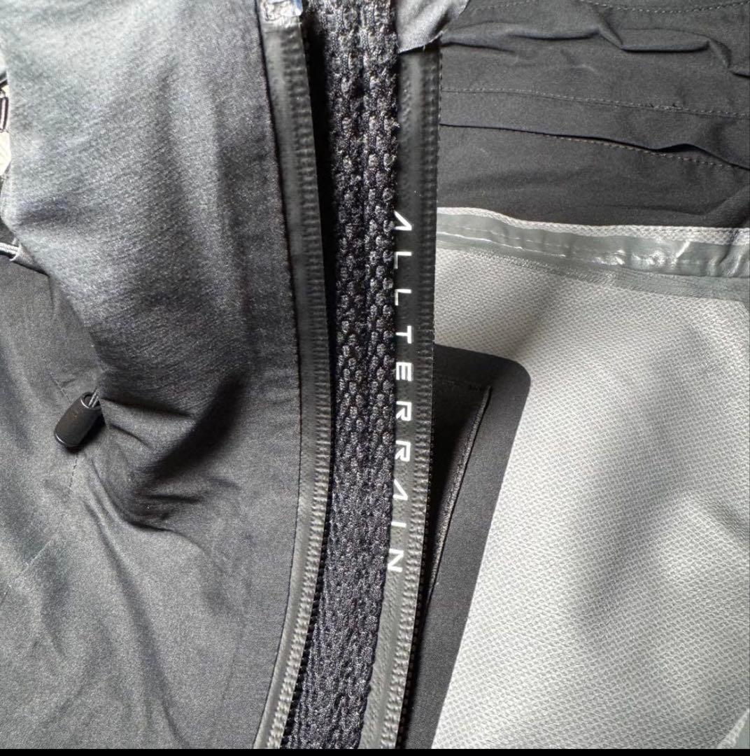 DESCENTE ALLTERRAIN シェルジャケット