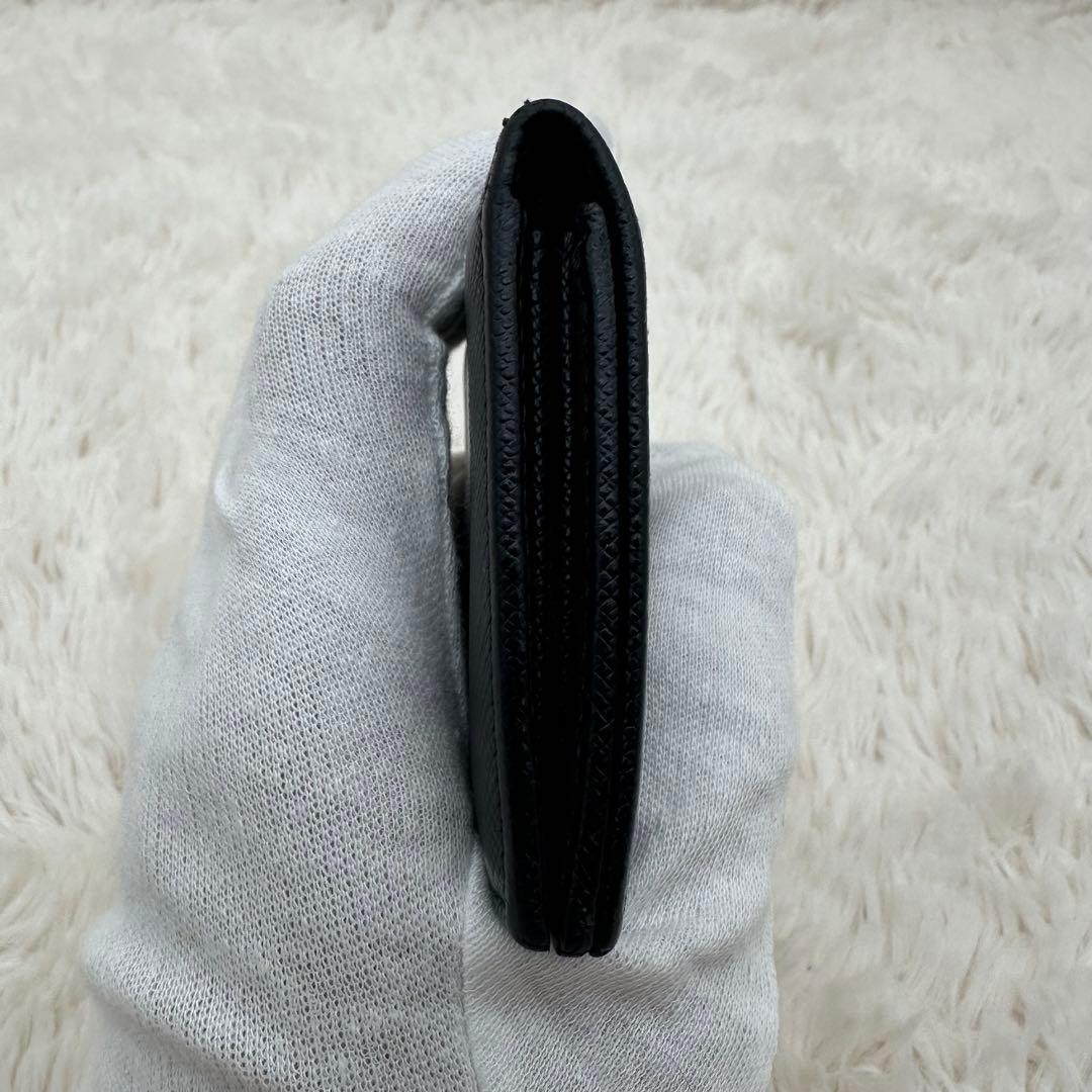 ✨美品✨プラダ　二つ折り財布　三角ロゴ　ケース　サフィアーノレザー　黒