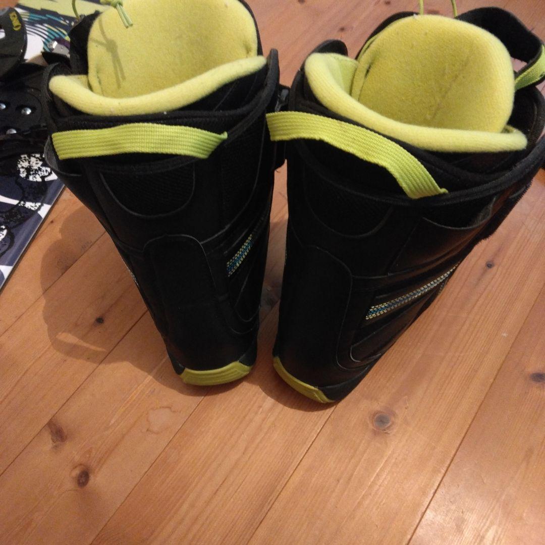 よ*の様 IGNO GRAVIS ROCKER スノーボードとブーツセット