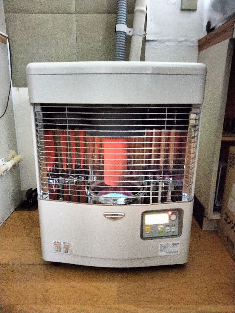 札幌発サンポットFF石油ストーブ！品番「FFR‐554KL」2017年式中古品