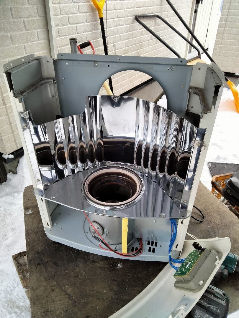 札幌発サンポットFF石油ストーブ！品番「FFR‐554KL」2017年式中古品