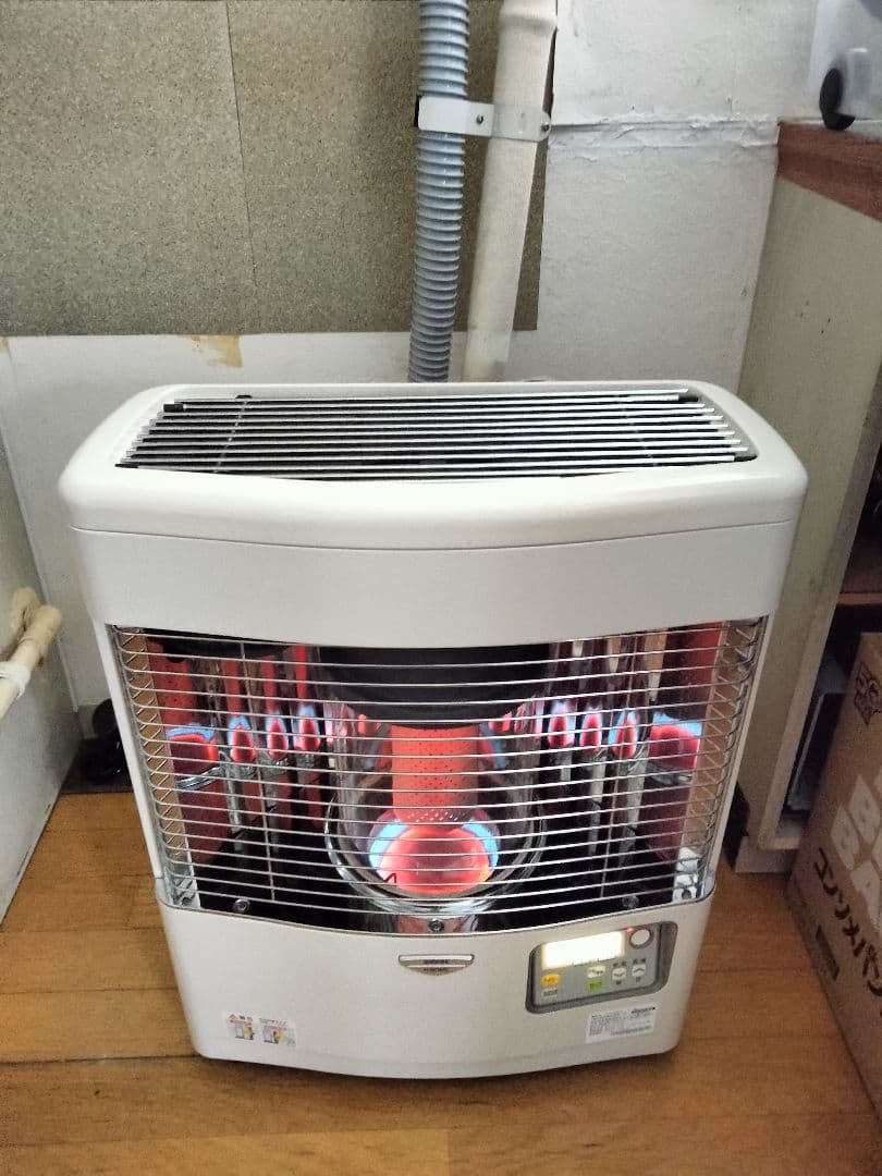 札幌発サンポットFF石油ストーブ！品番「FFR‐554KL」2017年式中古品