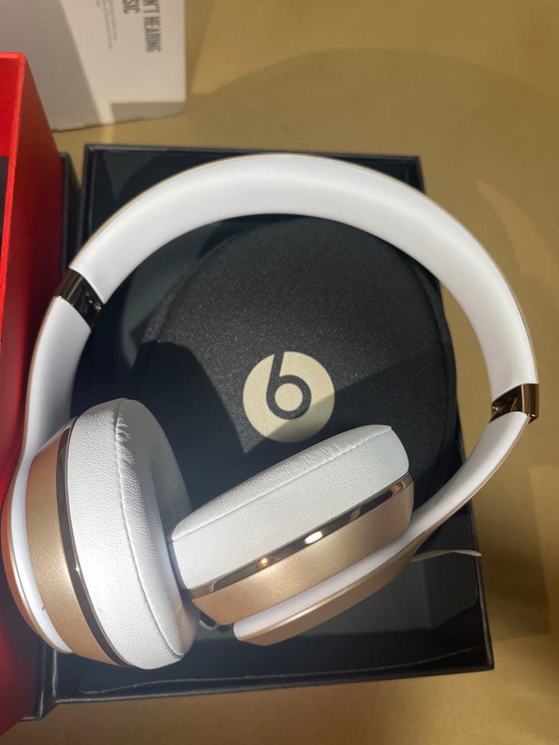ヘッドホン beats solo3 wireles SPECIAL EDITION GOLD