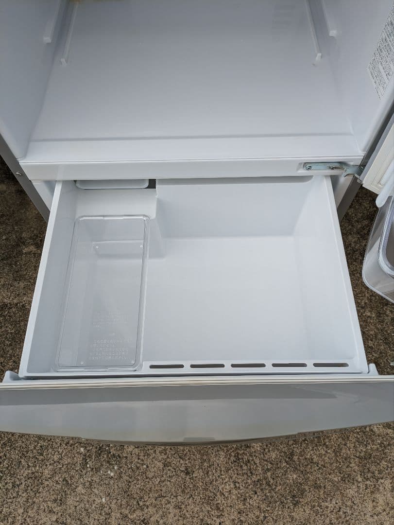 北名古屋引き取り限定 ［437］ アクア 3ドア冷蔵庫 264L 2013年製