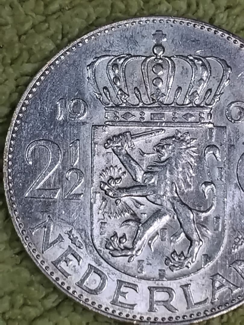 hab021 オランダ 旧貨幣 2.5ギルダー1938年,1966年 ２枚セット