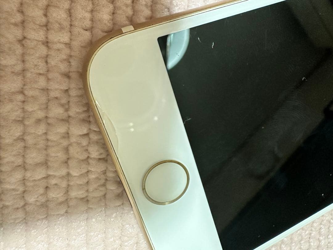 iPhone7 本体　ゴールド　作動確認済み