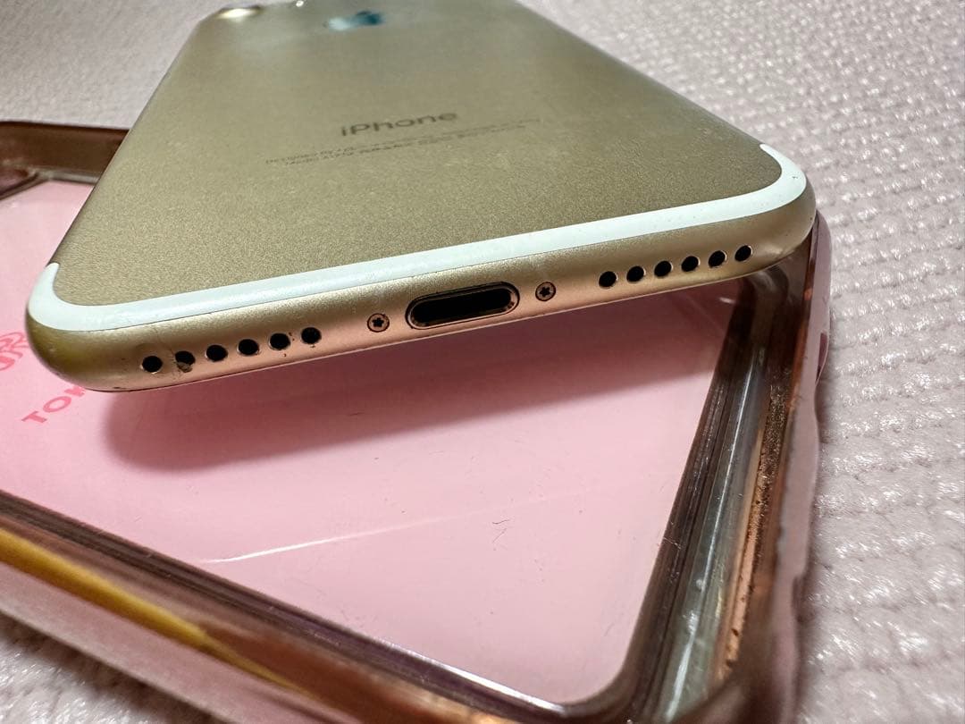iPhone7 本体　ゴールド　作動確認済み